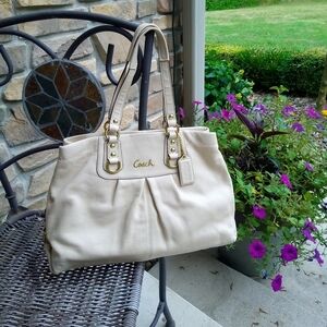 Vintage Coach Purse In excellent condition! Never used.
